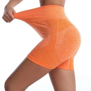 ✨🍑NWT Shein Softness Wideband Waist Sports Shorts✨🍑